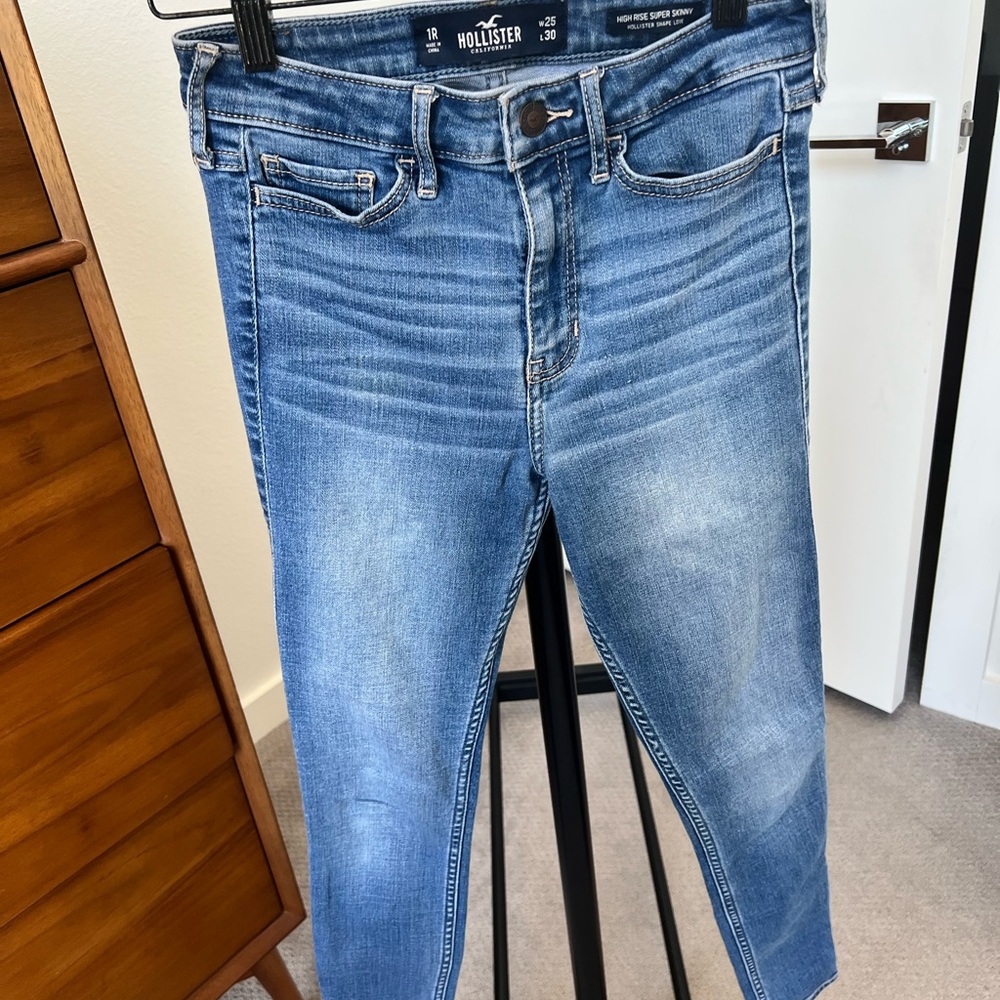 Hollister shape love skinny jeans